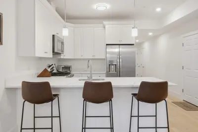 254 Spencer Ave #3