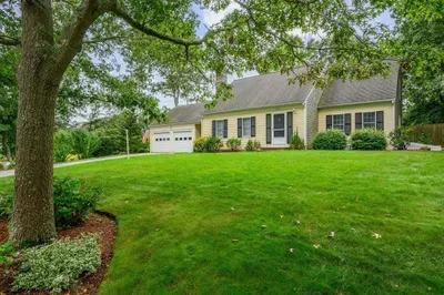 329 Oakmont Rd 1