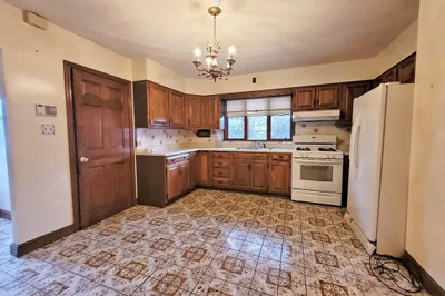 168 Elm St #1