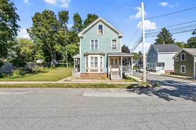 26 Oakland St 1