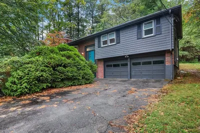 10 Hillcrest Road 1