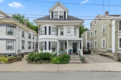 17 Titcomb St
