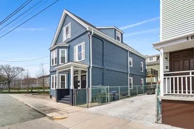 14 Harbor View St #1 1
