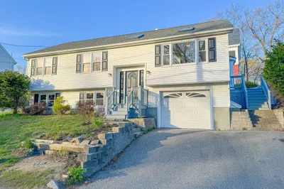 3 Brookside St