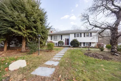 222 Blackstone St 1