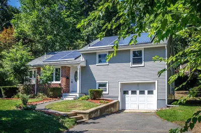 326 Kenoza Ave 1