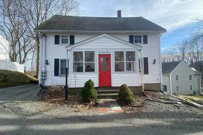 2 Evans St #1