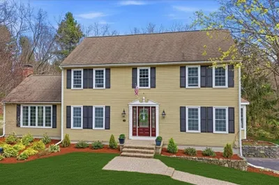 7 Bogastow Circle 1