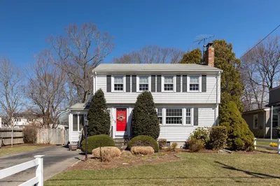 388 Broad St 1