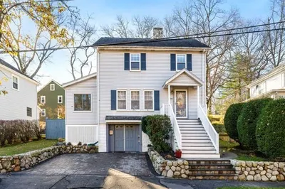 94 Hutchins Rd 1