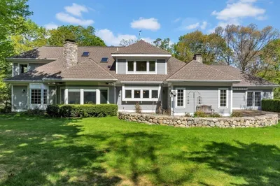 11 Sagamore Farm Rd 1