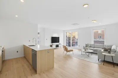 1035 Commonwealth Ave #510 1