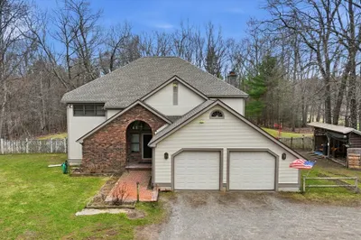 458 Montgomery Rd 1