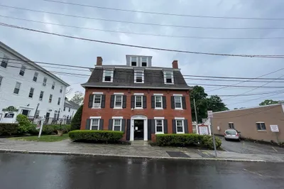 12 Essex Street #3