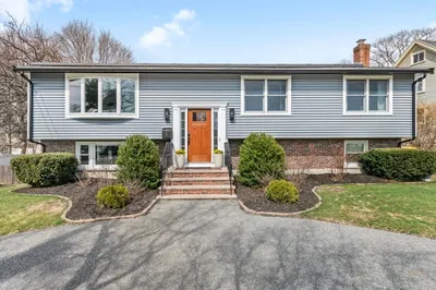 4 Sherman Place Ct
