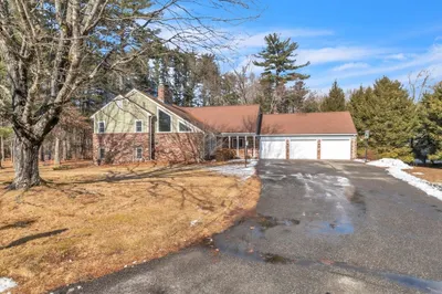11 Bonair Dr