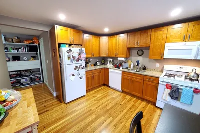 84 Cross St #1