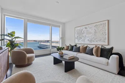150 Seaport Blvd #14C 1