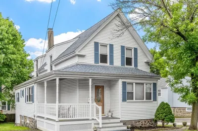 73 Lawrence St 1