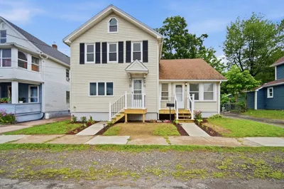 55 Fuller St 1