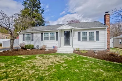 79 Searles St 1