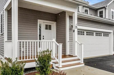 7 East Dexter Avenue #36 1