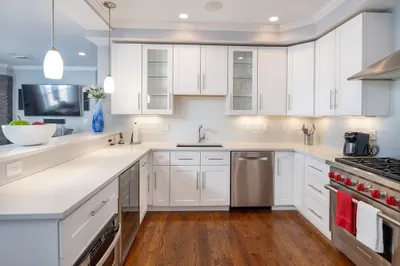 350 West Broadway #6