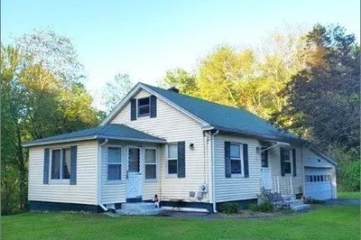 128 Old Palmer Rd 1