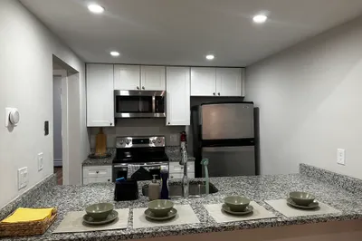 670 Massachussetts Ave #4