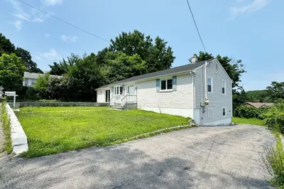 2 Michael Ct 1