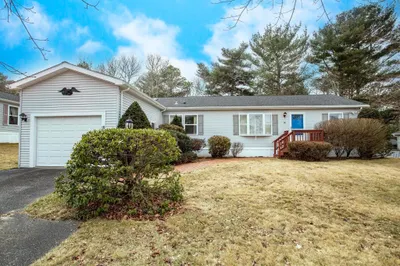 18 Headlands Dr 1