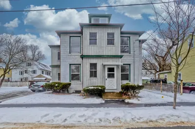 22-24 Woodbine Ave 1