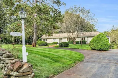 88 Maple Ave 1