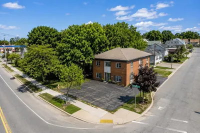290 Main St 1