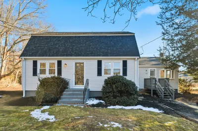 553 Union St 1