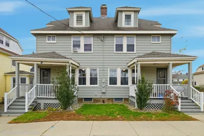 52-54 Everett St 1
