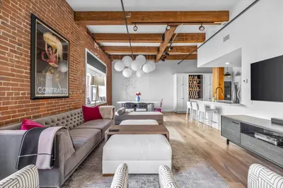 15 Sleeper St #206