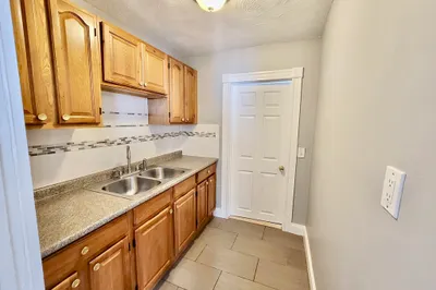 524 Charles St #2F