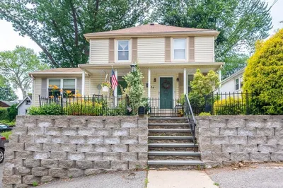 28 East Riverside Drive