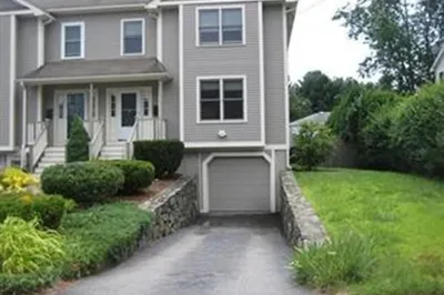 102 Jarvis Circle #102 1