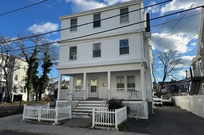 37 Trident Ave