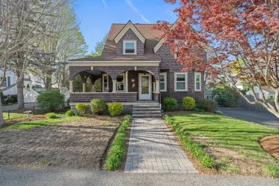 35 Hobart Ave 1