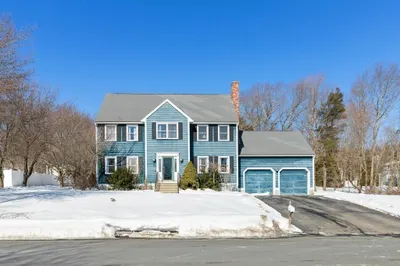 1 Maura Elizabeth Ln 1