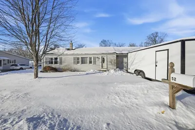 52 Falmouth Rd 1