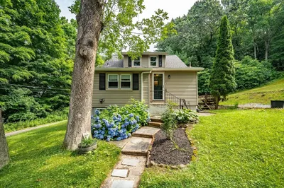 183 Mapleshade Ave