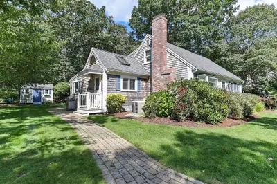 4 Wildwood Ave 1