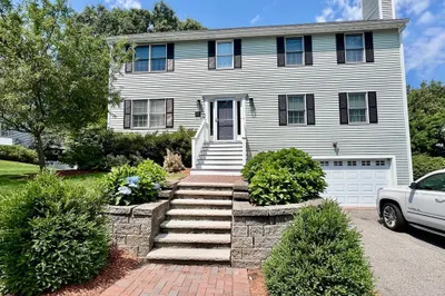 25 Towne Hill Rd