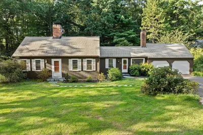 60 Williamsburg Ln 1