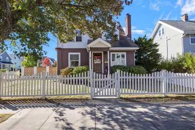 35 Cushing Street