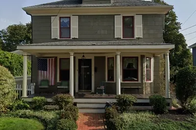 26 Davis St